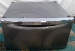 Laundry Pedestal