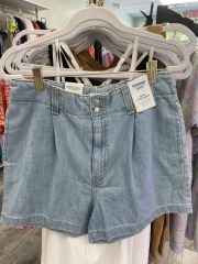 denizen from levi blue jean shorts 2\/W26