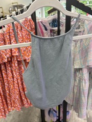 Shirts, sweaters - Women - M