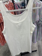 a.new day white tangtop M