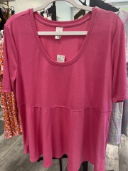 west loop pink tshirt L