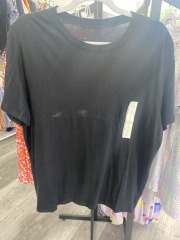 a.new day black t-shirt XL