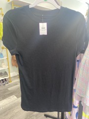 Shirts, sweaters - Women - M