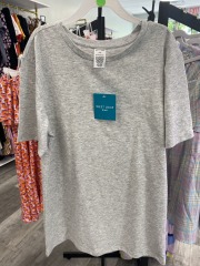 kids west loop grey t-shirt L