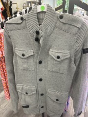 Shirts, sweaters - Men - S