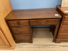 Desk w\/ 4 drawers small