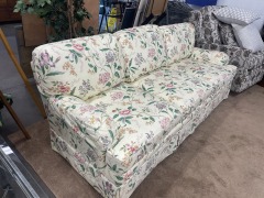 Timeless Floral LA-Z-BOY Loveseat