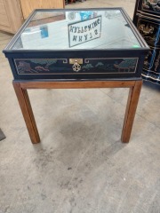 Vintage Drexel Heritage Chinoiserie End Table