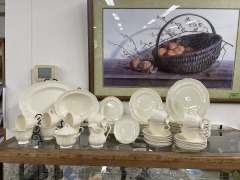 Wedgwood Queen's Shape DIshware (Set of 64)