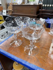 Cocktail Geometric Floral Glassware (Set of 4)