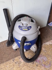 16 Gallon Shop Vac with detachable blower