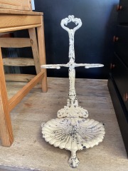 Vintage White Cast Iron Bathroom Hand Towel Soap Holder