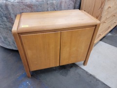 1980s Light Wood TV Stand