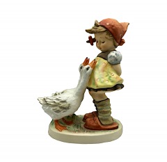 2199R2 | HUMMEL Goose Girl #47\/2 Figurine