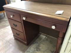 Laminate Desk