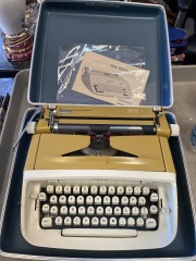Vintage MCM 1964 Mustard Royal Safari Typewriter w\/ Case and Manual