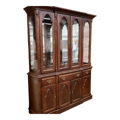 Broyhill Cherry China Cabinet w\/Lights and Mirror Back