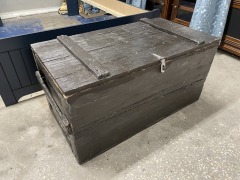 Black Rustic Wood Trunk
