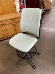 High Top Leaf Pattern Office Chair