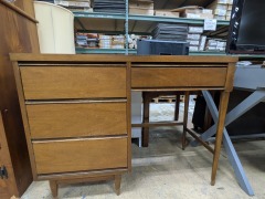 Br Laminate Desk