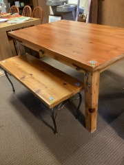 Table w\/Bench