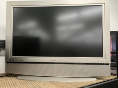 Olevia LED HDTV no remote Gaming TV 32\