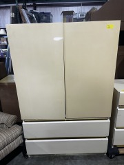 Italian lacquered wardrobe
