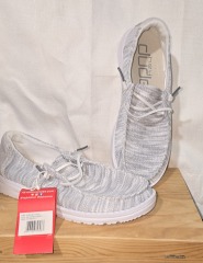 New, Womens, Hey Dudes size 6