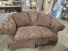 KARPEN MAROON LOVESEAT