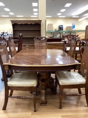 ORNATE MEDIUM BROWN 1 LEAF DINING TABLE W\/ 5 CHAIRS