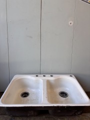 Cast Iron Kitchen Sink 33\