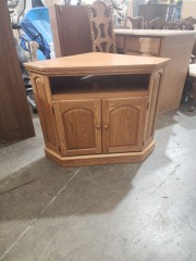 CONNER TV STAND LIGHT BROWN