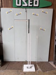 adjustable hanger rod stand