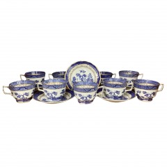 16pc Royal Doulton \u201cReal Old Willow\u201d China