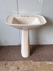 Pedestal Sink 25 1\/2\