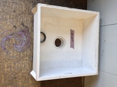 Utility Sink 24\
