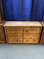 Old Dresser