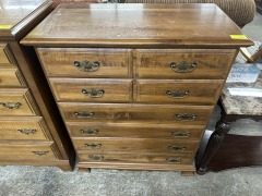 DRESSER