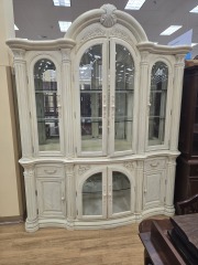 CREAM MONTE CARLO STYLE HUTCH