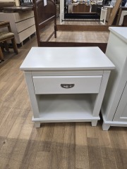 HILLSDALE IVORYSIDE TABLE