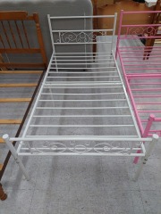 WHITE METAL TWIN BED FRAME