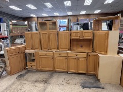 Maple Kitchen Cabinet Set