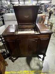 Victrola Cabinet    2338