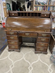 Traditional Wooden Rolltop Desk