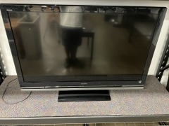 Sony Bravia 52\