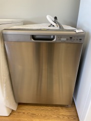 Like New GE Dish Washer