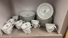 Royal Swirl Japan Fine China (Set of 38)