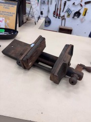 Vintage Sheldon 7in Woodworker's Vise