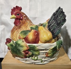 Fitz And Floyd Country Gourmet Hen Chicken Covered Vegetable Bowl