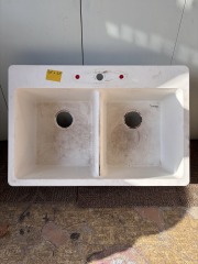 White Utility Sink 33\